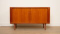 Vintage dressoir met schuifdeuren | Audiomeubel | Teak
