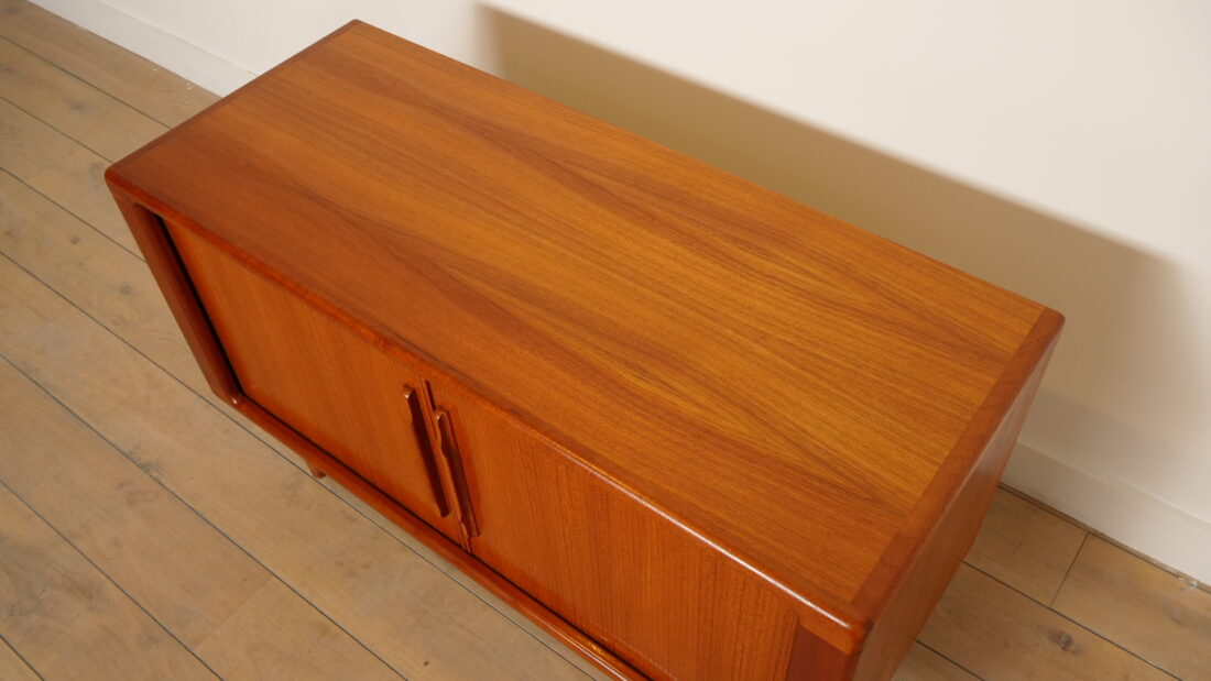 Trp Post Container Data Trp Post Id 22356 Vintage Dressoir Met Schuifdeuren Audiomeubel Teak Trp Post Container