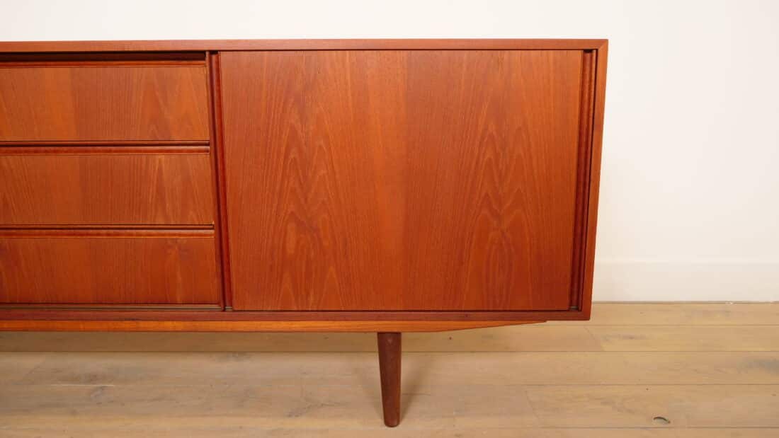 Vintage Dressoir Schuifdeuren Scandinavisch Design 183cm
