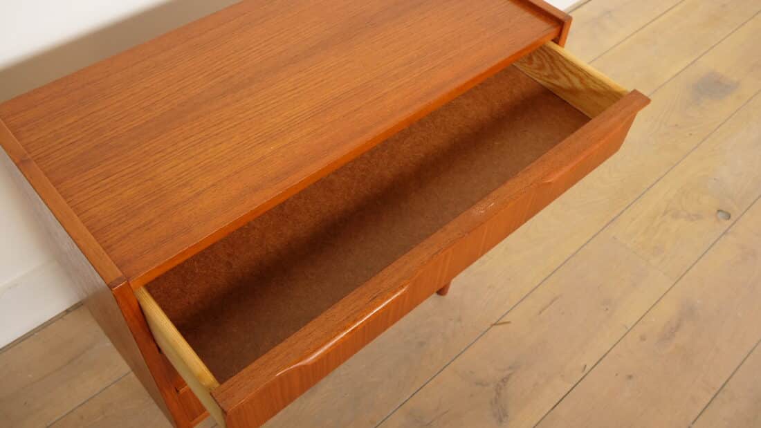 Trp Post Container Data Trp Post Id 23410 Vintage Ladekast 3 Lades Nachtkastje Trp Post Container Trp Post Container Data Trp Post Id 23410 Vintage Ladekast 3 Lades Nachtkastje Trp Post Container