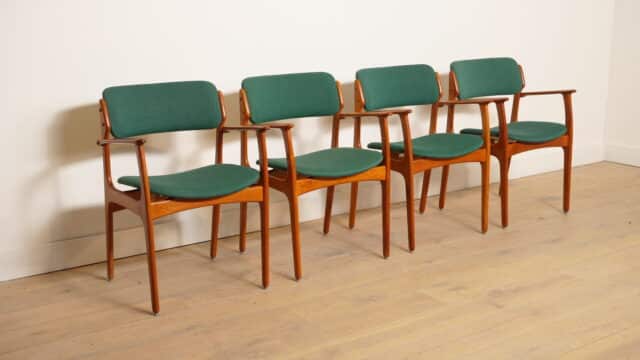 4 X Eetkamerstoelen Erik Buch Model 49 Teak Met Armleuning