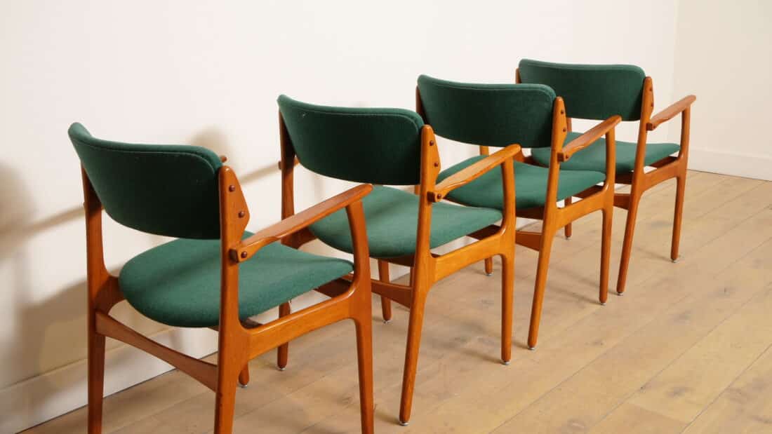 4 X Eetkamerstoelen Erik Buch Model 49 Teak Met Armleuning 4 X Eetkamerstoelen Erik Buch Model 49 Teak Met Armleuning