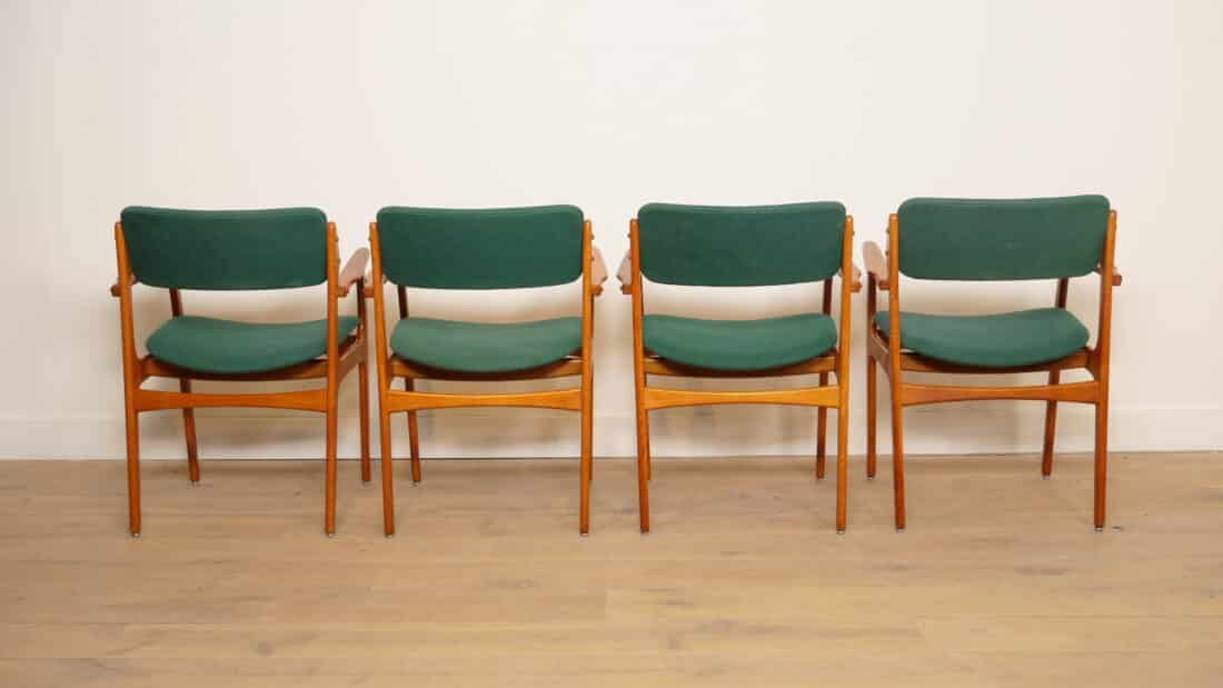 4 X Eetkamerstoelen Erik Buch Model 49 Teak Met Armleuning 4 X Eetkamerstoelen Erik Buch Model 49 Teak Met Armleuning