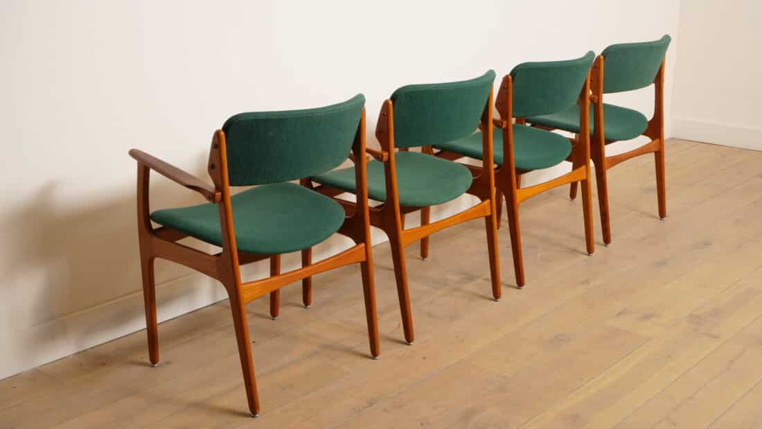 4 X Eetkamerstoelen Erik Buch Model 49 Teak Met Armleuning 4 X Eetkamerstoelen Erik Buch Model 49 Teak Met Armleuning