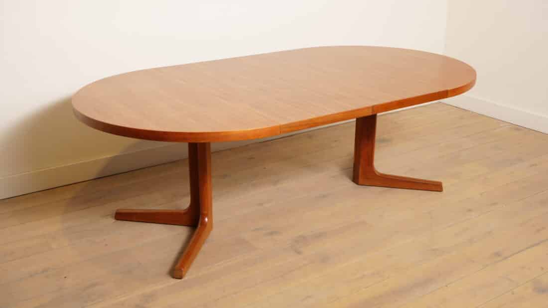 Vintage Eettafel Rond Teak Uitschuifbaar 122 Cm Tot 222 Cm