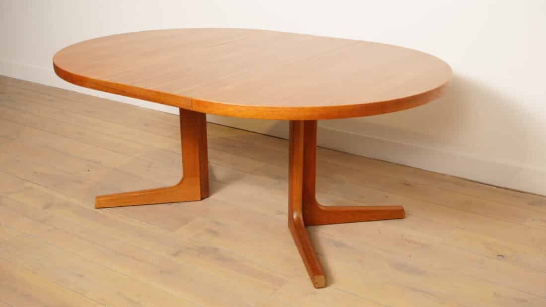 Vintage Eettafel Rond Teak Uitschuifbaar 122 Cm Tot 222 Cm