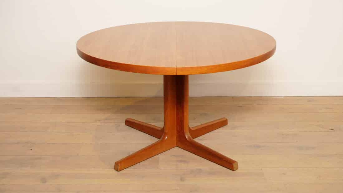 Vintage Eettafel Rond Teak Uitschuifbaar 122 Cm Tot 222 Cm