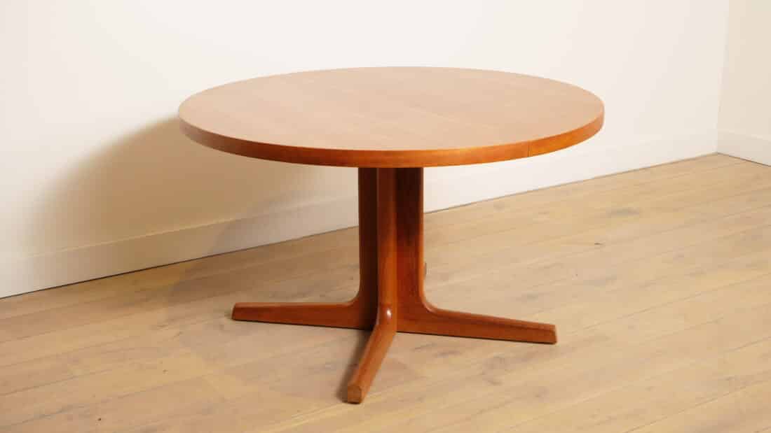 Vintage Eettafel Rond Teak Uitschuifbaar 122 Cm Tot 222 Cm