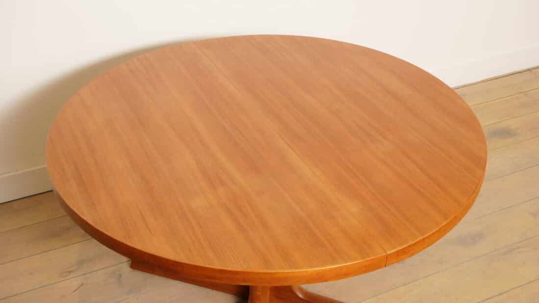 Vintage Eettafel Rond Teak Uitschuifbaar 122 Cm Tot 222 Cm