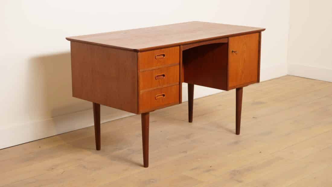 Vintage Bureau Deens Teak Mid Century 1960s
