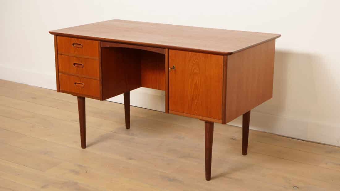 Vintage Bureau Deens Teak Mid Century 1960s
