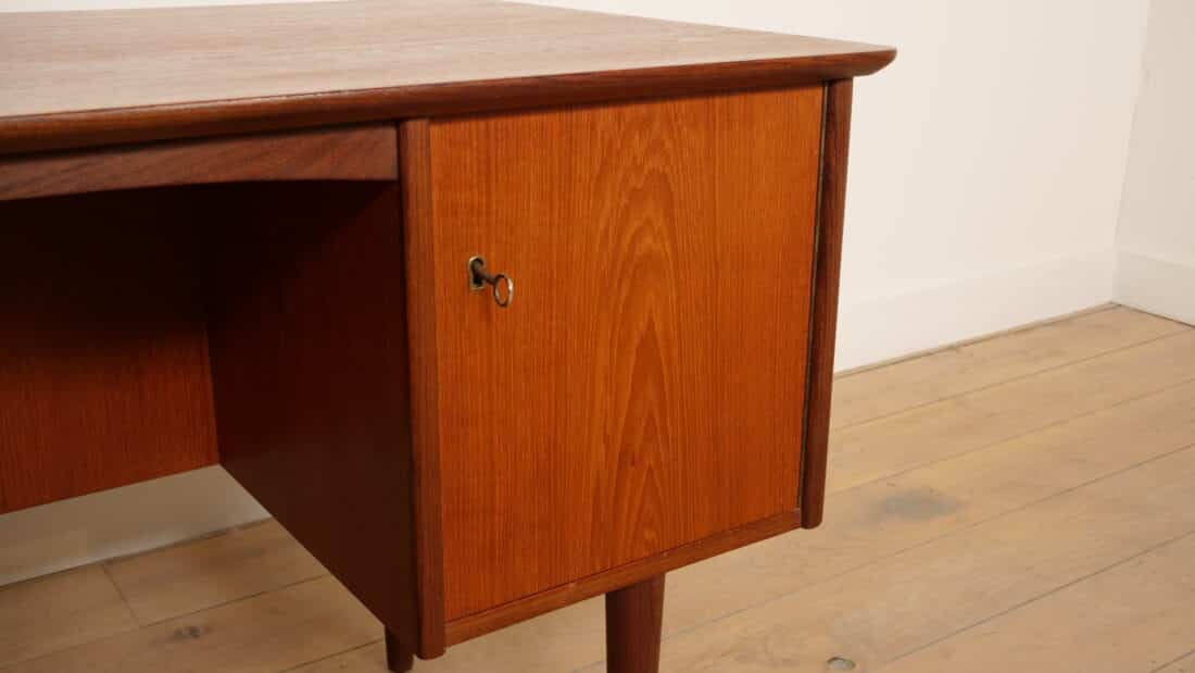 Vintage Bureau Deens Teak Mid Century 1960s