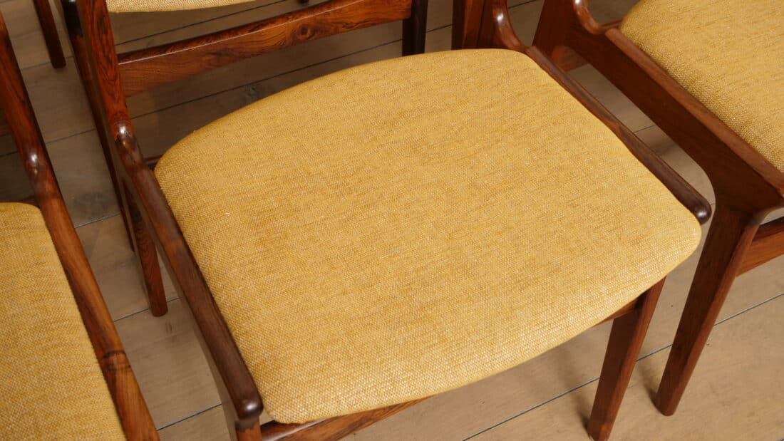 8 X Eetkamerstoelen Palissander Opnieuw Gestoffeerd