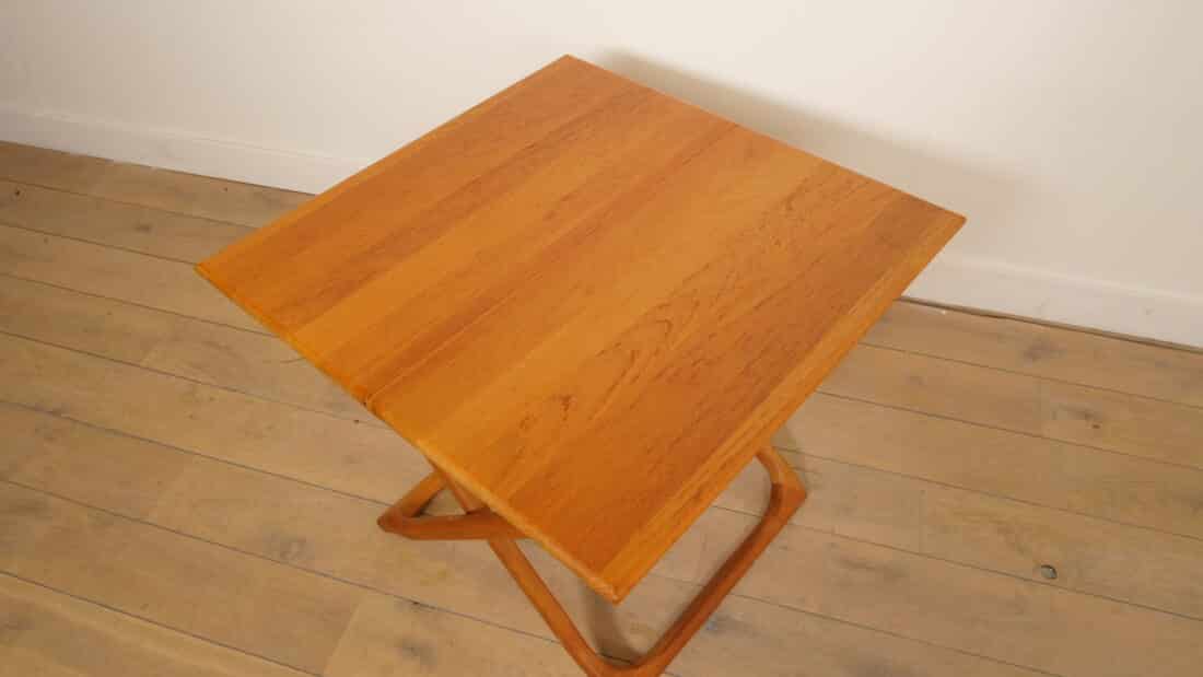 Compacte Vintage Eettafel Inklapbaar Massief Teak