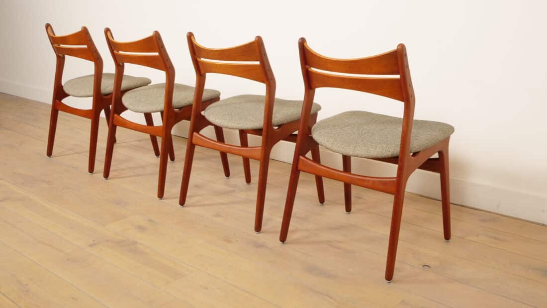 4 X Eetkamerstoelen Erik Buch Model 310 Teak Opnieuw Gestoffeerd