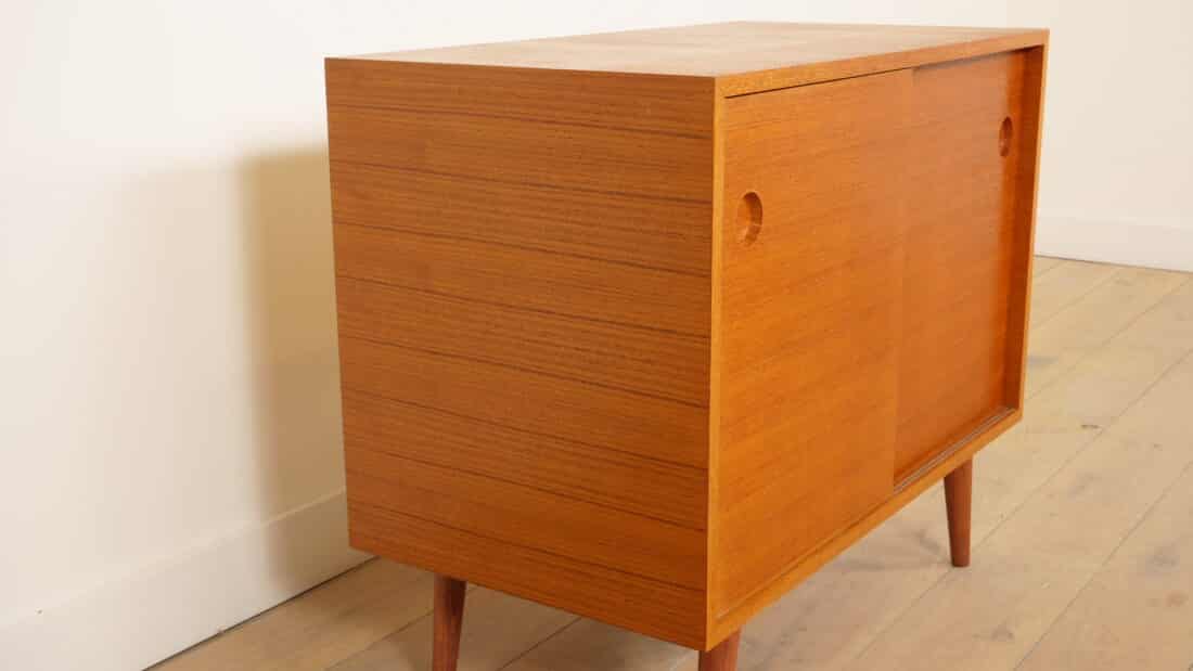 Vintage Kastje Met Schuifdeuren Audiomeubel Teak