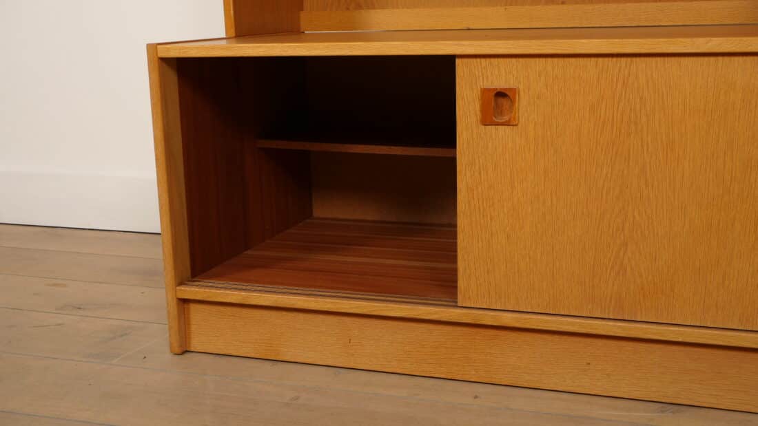 Vintage Wandkast Boekenkast Eiken Schuifdeuren