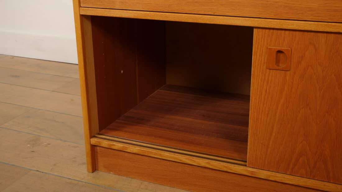 Vintage Wandkast Boekenkast Eiken Schuifdeuren