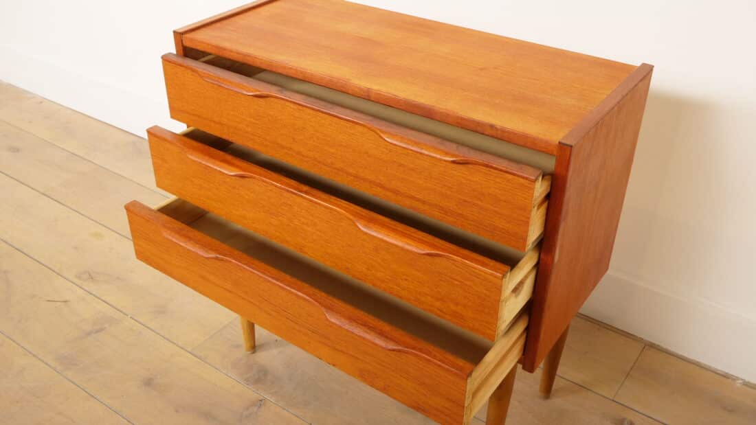 Vintage Ladekast 3 Lades Nachtkastje