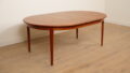 Vintage ronde eettafel | uitschuifbaar | teak | 125 - 185 cm