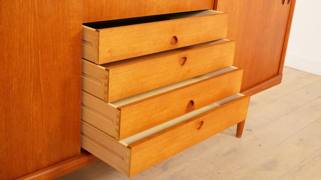 Vintage Kast Deens Highboard Schuifdeuren Bramin 225 Cm Vintage Kast Deens Highboard Schuifdeuren Bramin 225 Cm