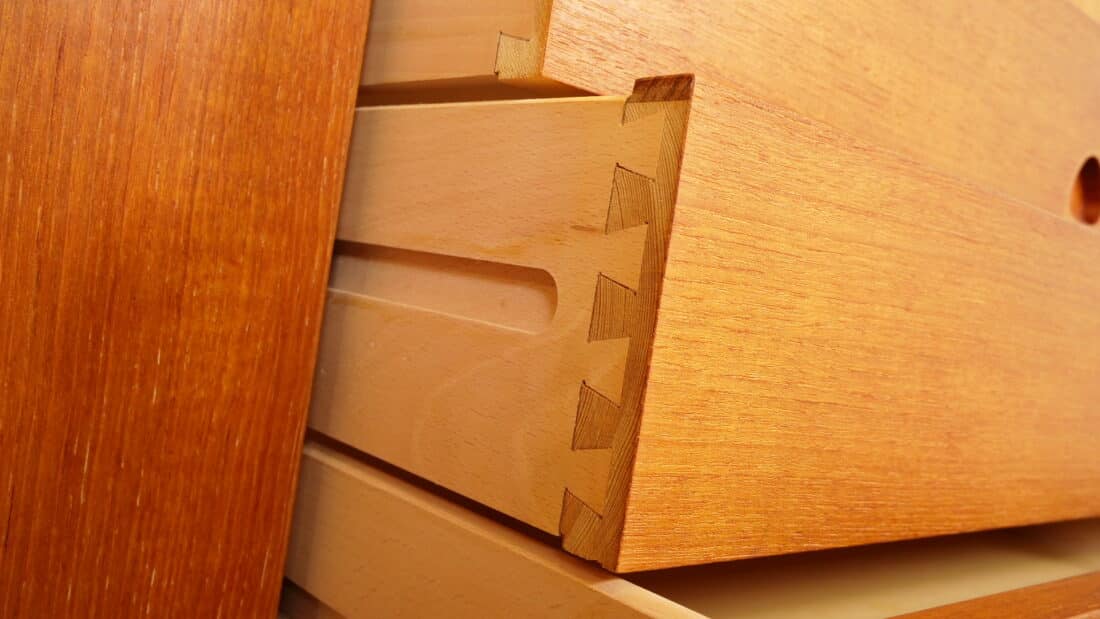 Vintage Kast Deens Highboard Schuifdeuren Bramin 225 Cm Vintage Kast Deens Highboard Schuifdeuren Bramin 225 Cm