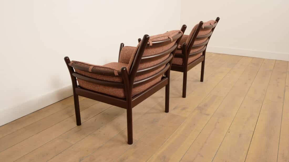 Set Van 2 Vintage Fauteuils Illum Wikkels Voor Silkeborg Model Genius Mahonie