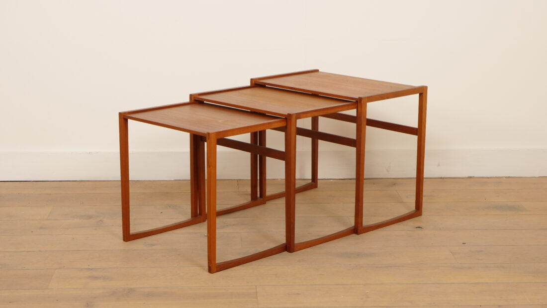 Mimiset Nesting Tables Teak Mimiset Nesting Tables Teak