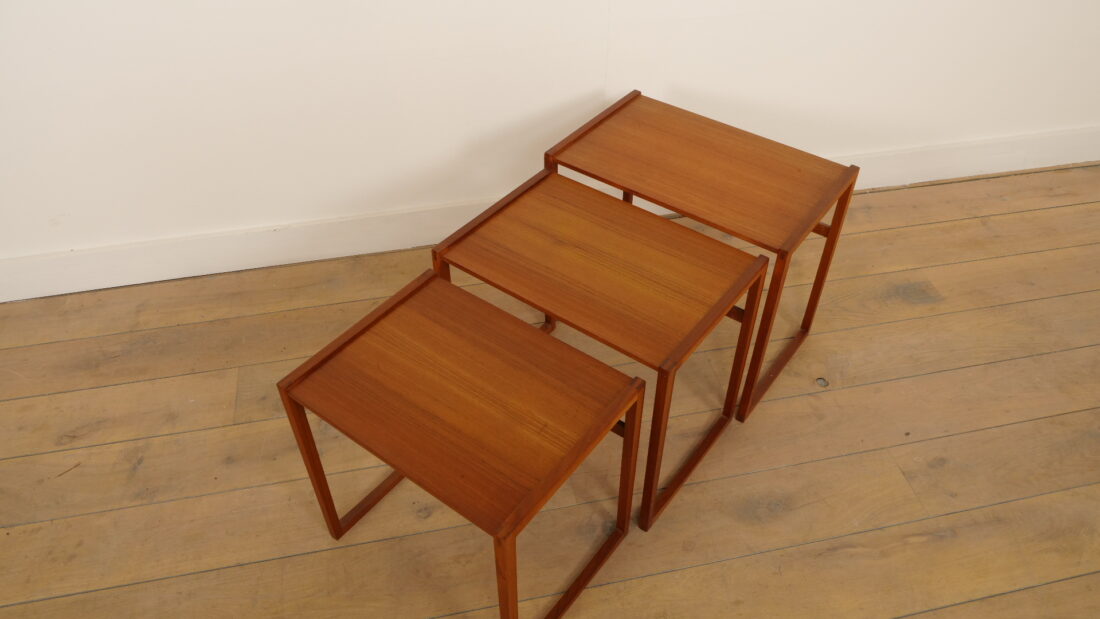 Mimiset Nesting Tables Teak Mimiset Nesting Tables Teak