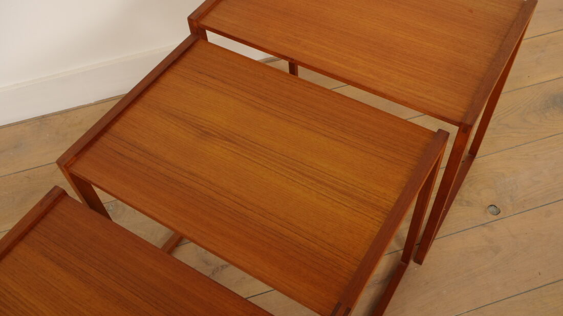 Mimiset Nesting Tables Teak Mimiset Nesting Tables Teak
