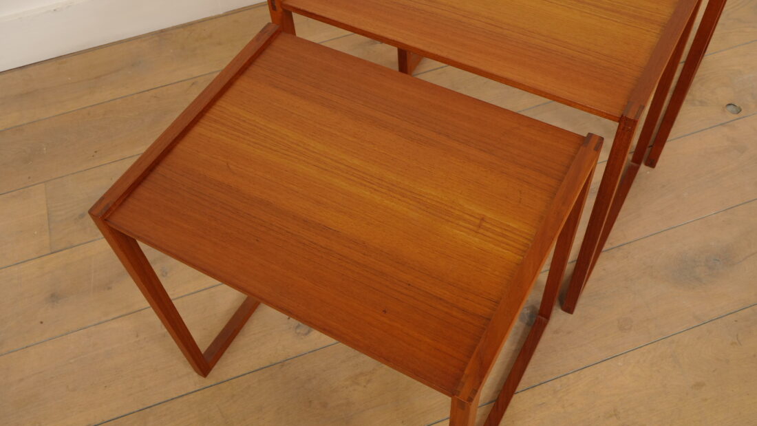 Mimiset Nesting Tables Teak Mimiset Nesting Tables Teak