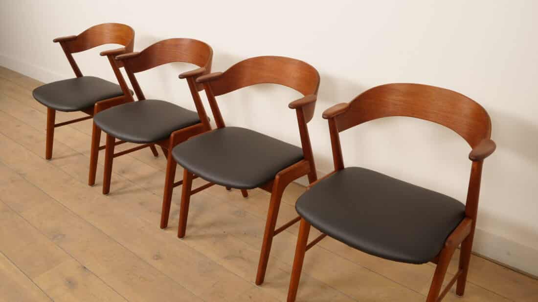 4 X Eetkamerstoelen Korup Stolefabrik Ks 21 Opnieuw Gestoffeerd
