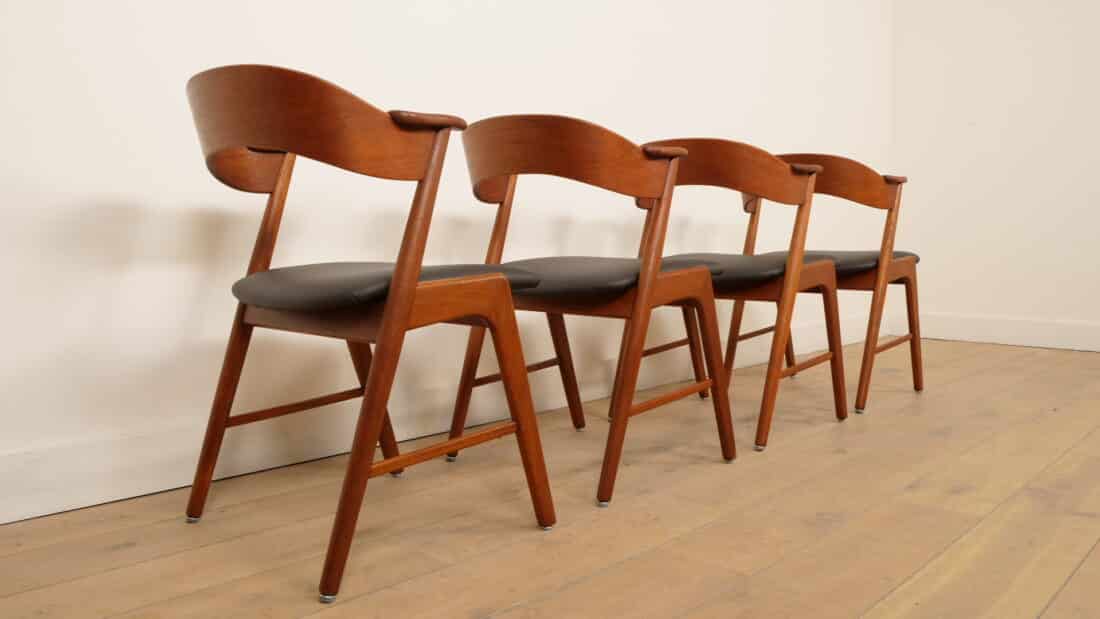 4 X Eetkamerstoelen Korup Stolefabrik Ks 21 Opnieuw Gestoffeerd