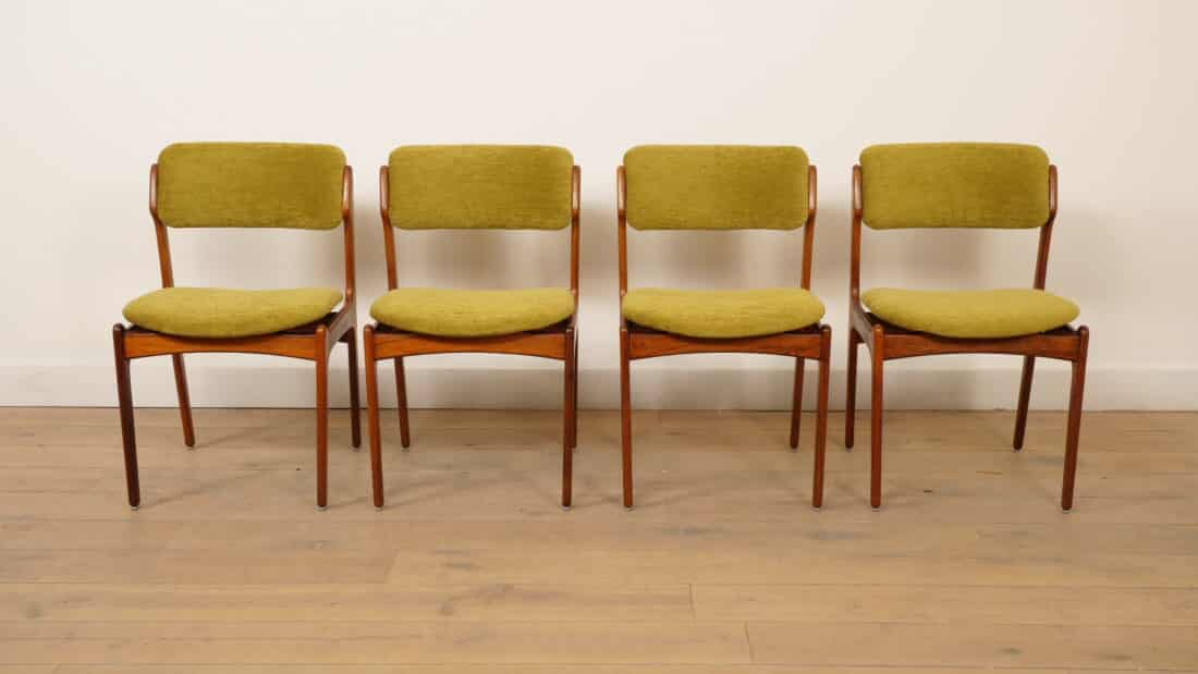 4 X Eetkamerstoelen Erik Buch Model 49 Palissander Opnieuw Gestoffeerd