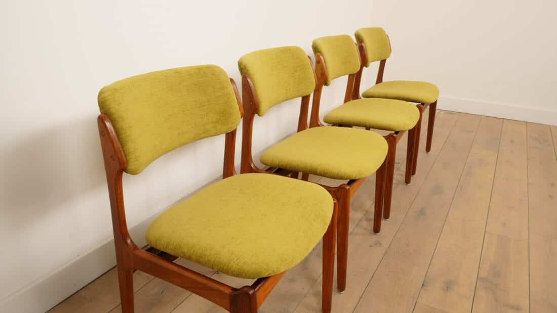 4 X Eetkamerstoelen Erik Buch Model 49 Palissander Opnieuw Gestoffeerd