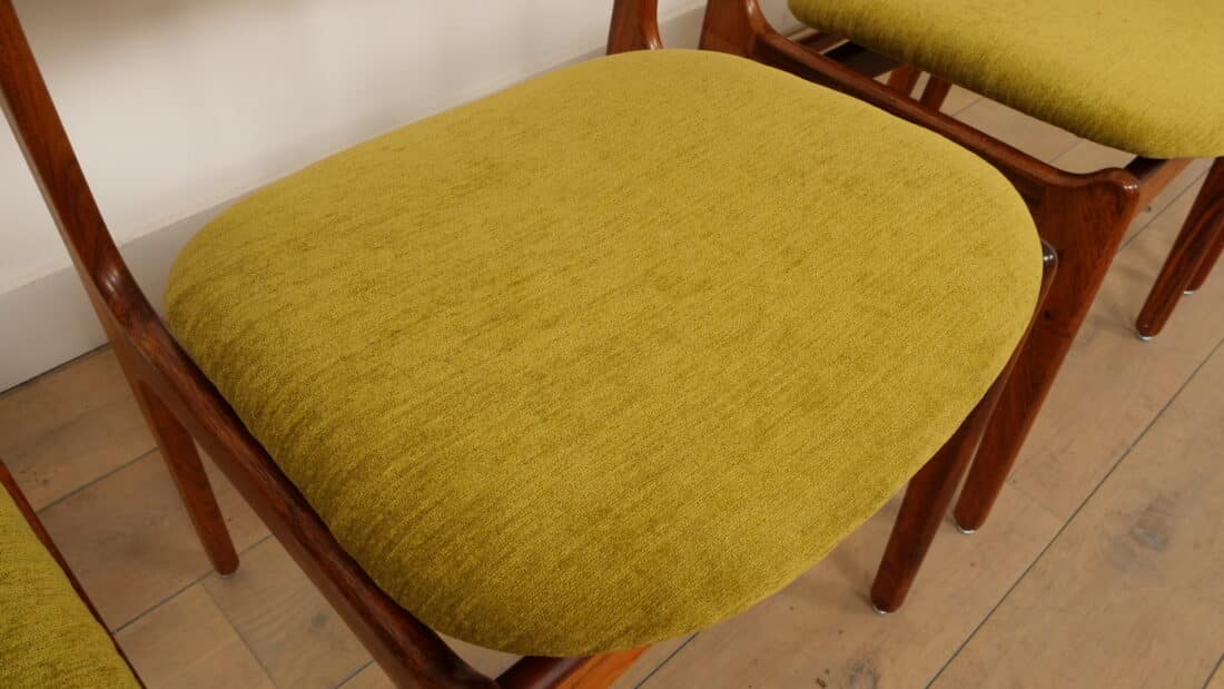 4 X Eetkamerstoelen Erik Buch Model 49 Palissander Opnieuw Gestoffeerd