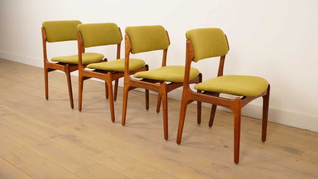 4 X Eetkamerstoelen Erik Buch Model 49 Palissander Opnieuw Gestoffeerd