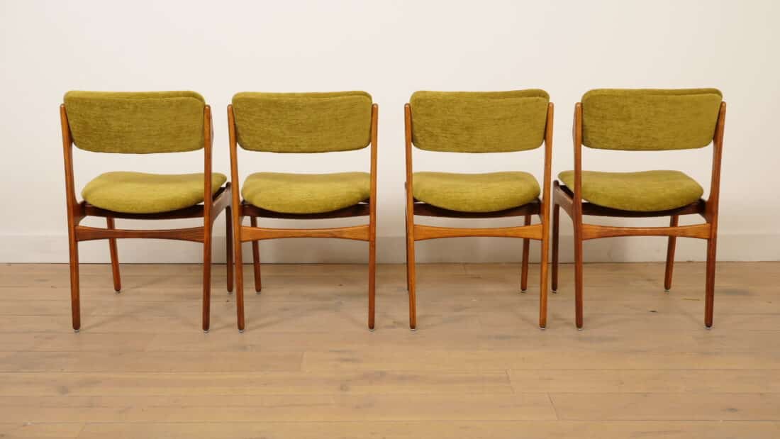 4 X Eetkamerstoelen Erik Buch Model 49 Palissander Opnieuw Gestoffeerd