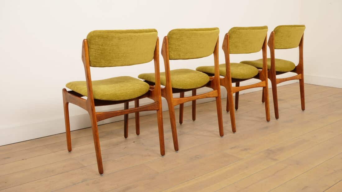 4 X Eetkamerstoelen Erik Buch Model 49 Palissander Opnieuw Gestoffeerd
