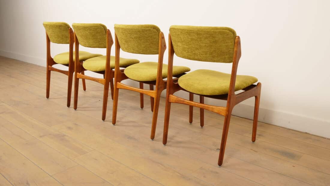 4 X Eetkamerstoelen Erik Buch Model 49 Palissander Opnieuw Gestoffeerd