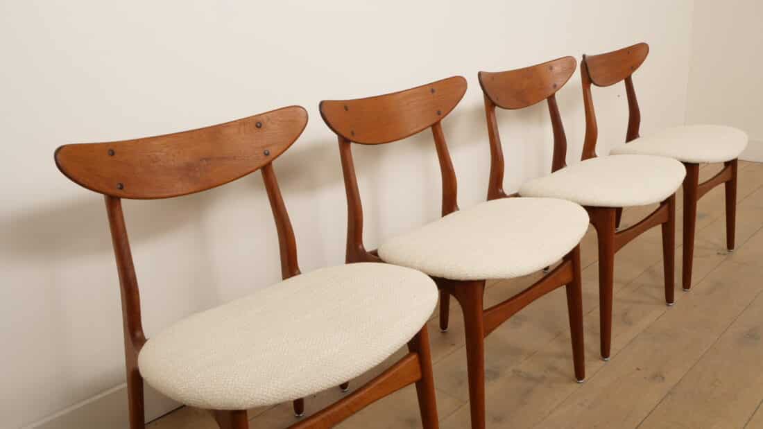 4 X Eetkamerstoel Teak Opnieuw Gestoffeerd