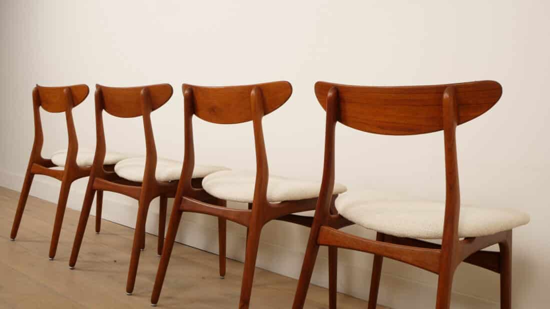 4 X Eetkamerstoel Teak Opnieuw Gestoffeerd