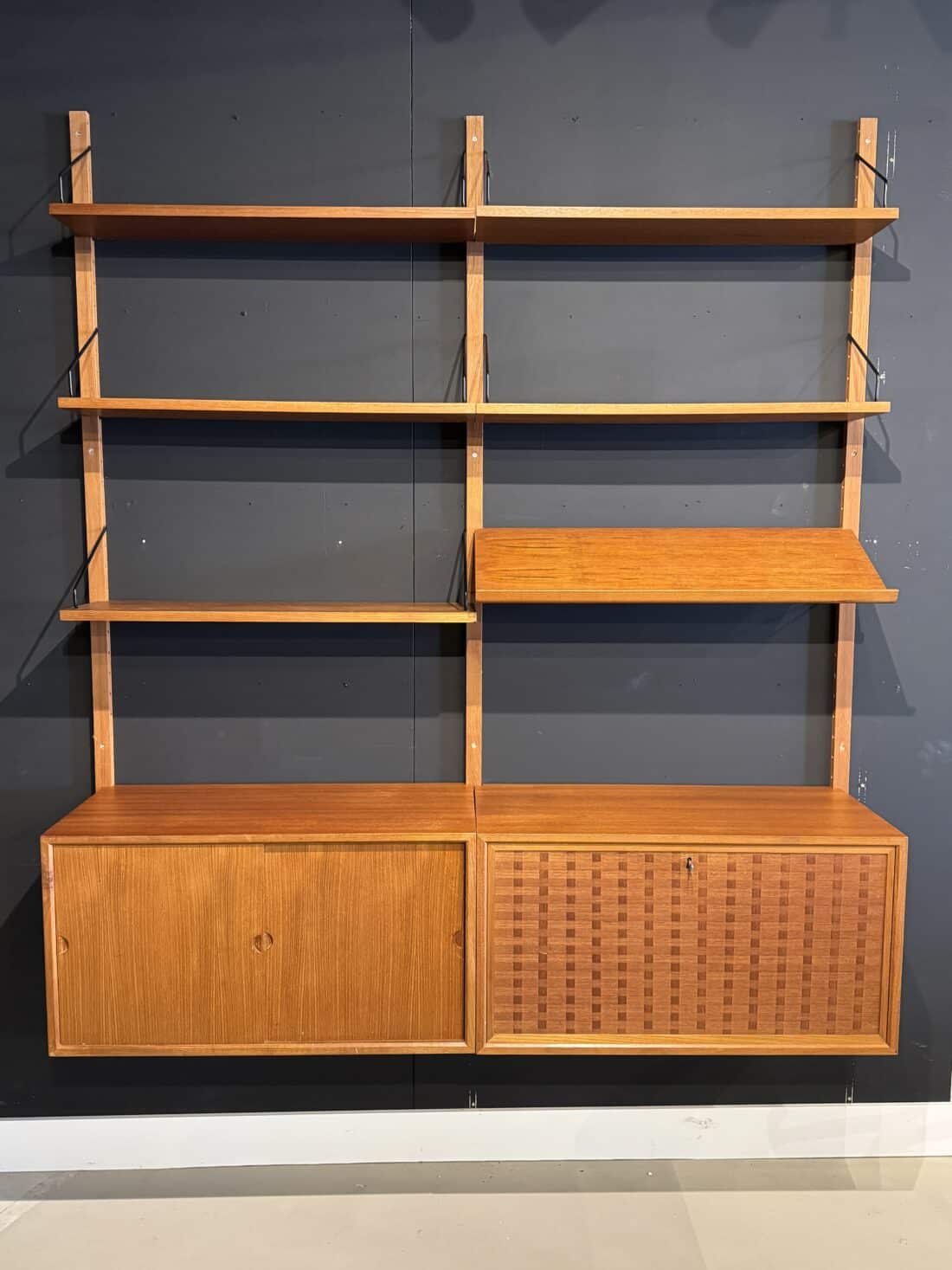 Wand Systeem Royal System Poul Cadovius Teak