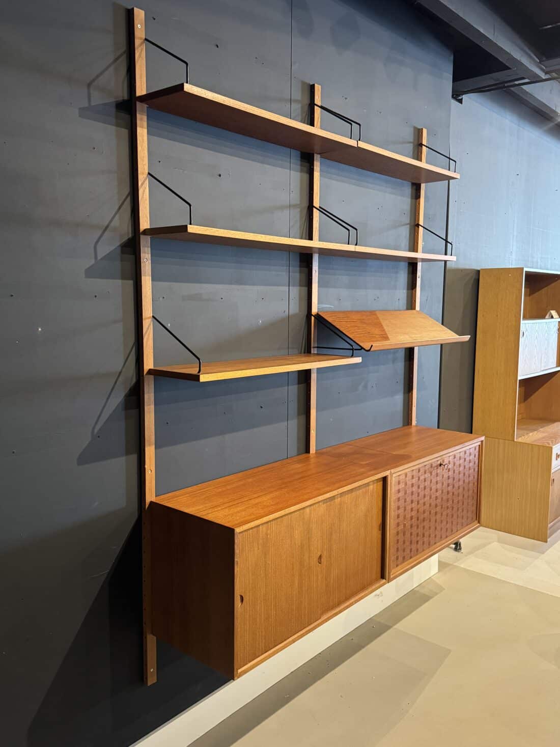 Wand Systeem Royal System Poul Cadovius Teak