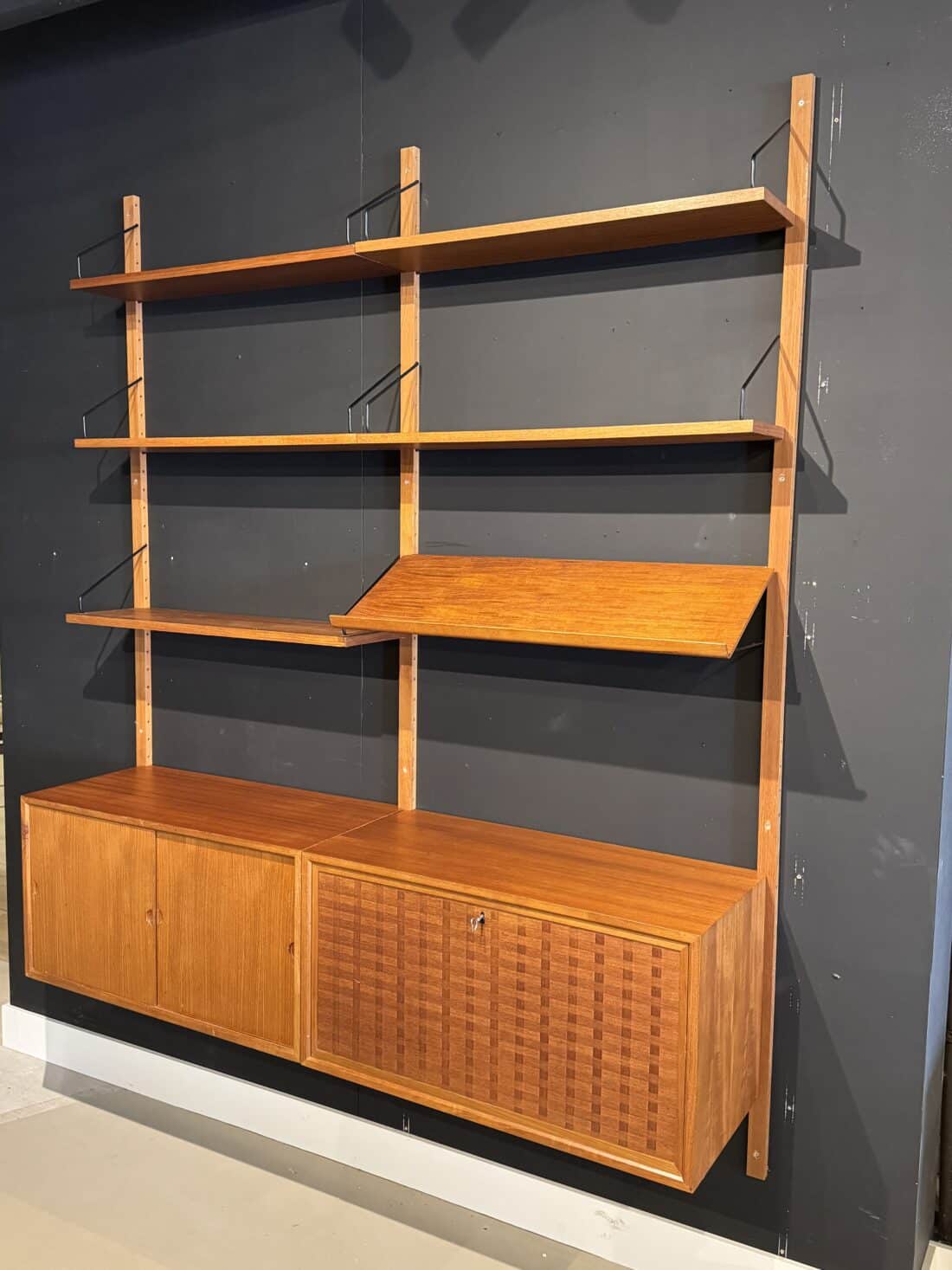 Wand Systeem Royal System Poul Cadovius Teak