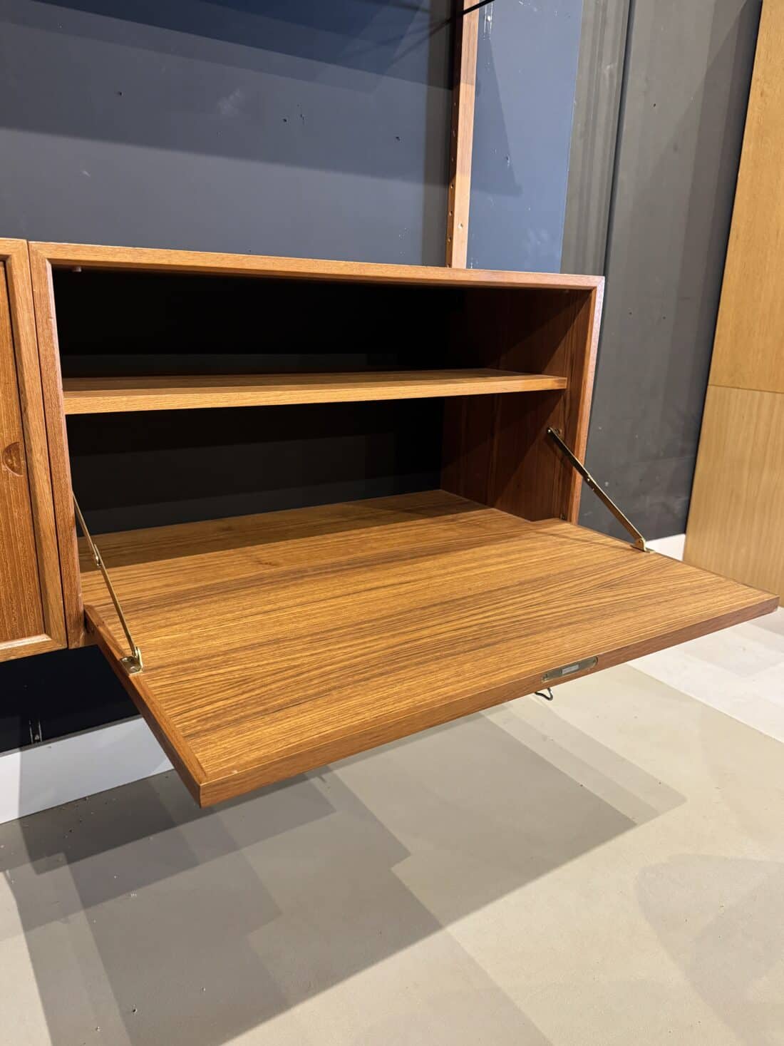Wand Systeem Royal System Poul Cadovius Teak