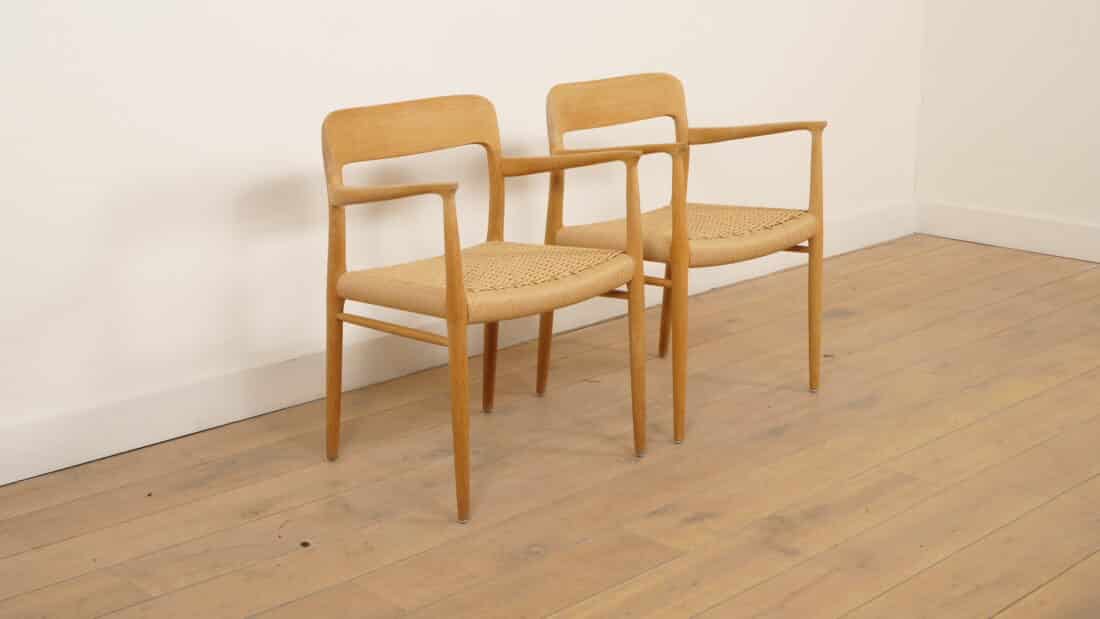 2 X Niels Otto Moller Eetkamerstoelen Model 56 Eiken Gerestaureerd