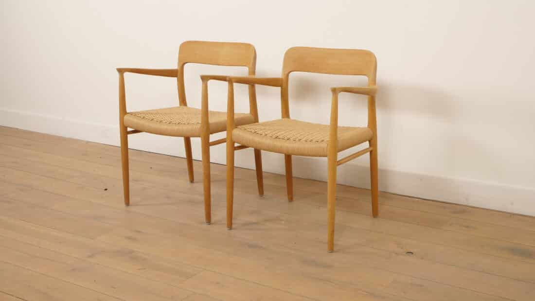 2 X Niels Otto Moller Eetkamerstoelen Model 56 Eiken Gerestaureerd