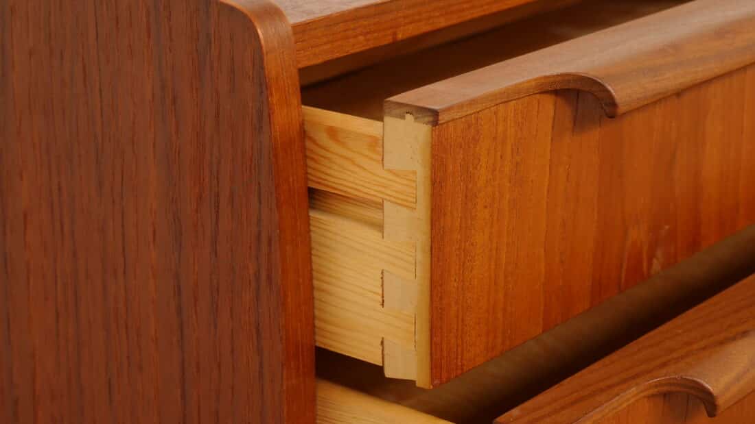 Vintage Ladekast 3 Lades Nachtkastje Teak