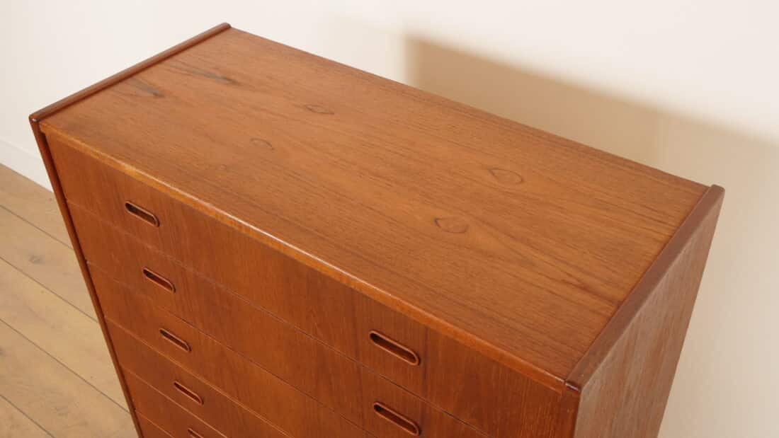 Bijzondere Deense Ladekast Teak 5 Lades En Verborgen Klepje 123 Cm Bijzondere Deense Ladekast Teak 5 Lades En Verborgen Klepje 123 Cm